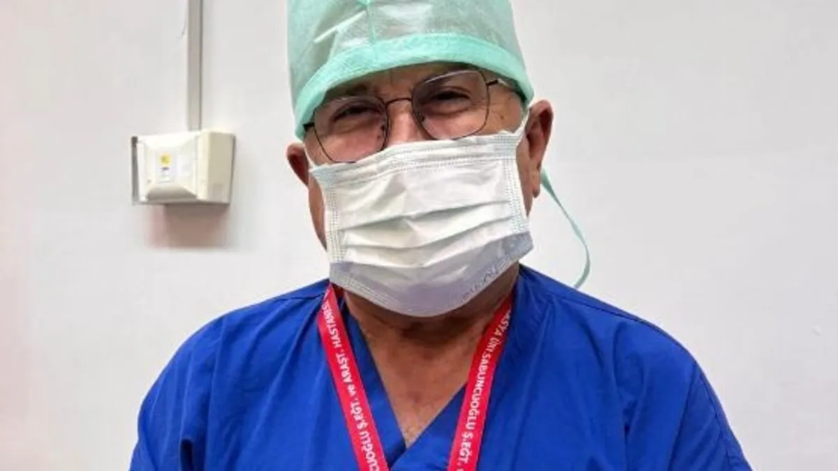 Şişkinlik şikayetiyle hastaneye gitti: Karnından 3 kiloluk kitle çıktı