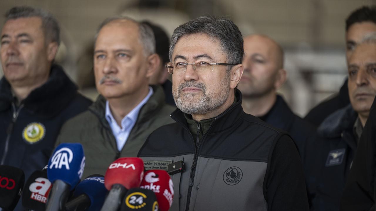 Bakan Yumaklı: Orman yangınlarında ilk müdahale süresi 10 dakikaya inecek